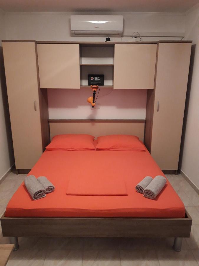 Apartments By The Sea Cove Blaca, Mljet - 4899 萨普伦纳拉 外观 照片